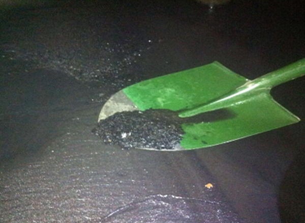 罐體內(nèi)側(cè)雜質(zhì) 罐體內(nèi)側(cè)雜質(zhì)